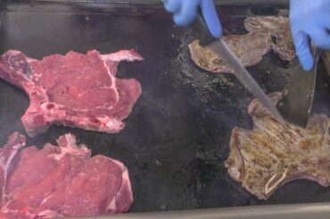 Street Food from Italy. Cooking Huge Steaks the Italian Way. 'Costate e Tagliate '