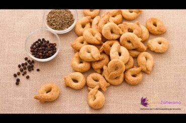 Taralli ( Italian mini bagels / pretzels ) recipe