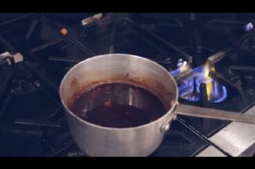 How to Make Red Wine Reduction Sauce : Italian Dishes