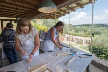 Cooking Class and Lunch at Tuscan Farmhouse with Market Tour