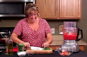 How to Make Tomato Sauce From Fresh Tomatoes : Italian Cuisine