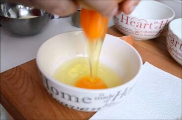 Spaghetti alla Carbonara (Italian traditional recipe)