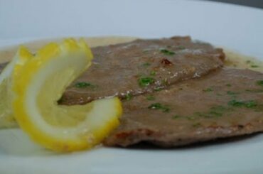 Veal scallops with lemon sauce - italian recipe