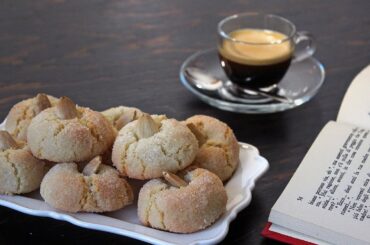 Italian Soft Amaretti Biscuits Recipe | How Tasty Channel