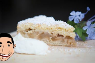 BEST HOMEMADE APPLE CRUMBLE RECIPE | Italian Apple Pie | Sbriciolata di Mele