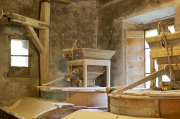 How to Make Chestnut Flour the Traditional  Way | Pasta Grannies