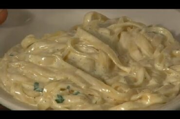 Traditional Fettuccine Alfredo : Cooking Italian Style