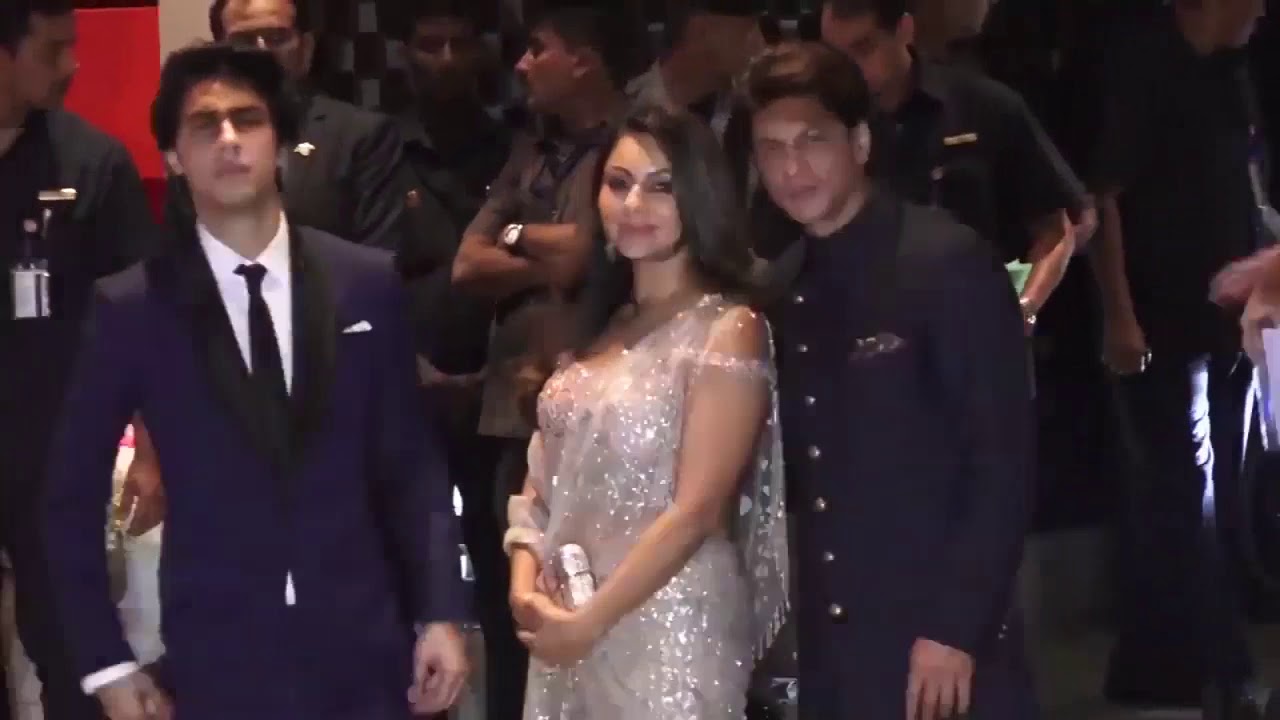 Shahrukh Khan Is Learning To Cook Italian Food For His Kids – बॉलीवुड की नई खबर – Bollywood Gossips Shahrukh Khan Is Learning To Cook Italian Food For His Kids - बॉलीवुड की नई खबर - Bollywood Gossips