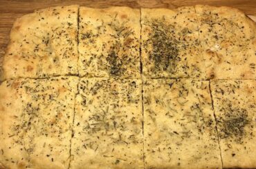 Thin crispy Italian focaccia bread + recipe vegan