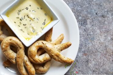 ITALIAN WINE PRETZELS  VEGAN TARALLINI | Connie's RAWsome kitchen BONUS DIPPING SAUCE!