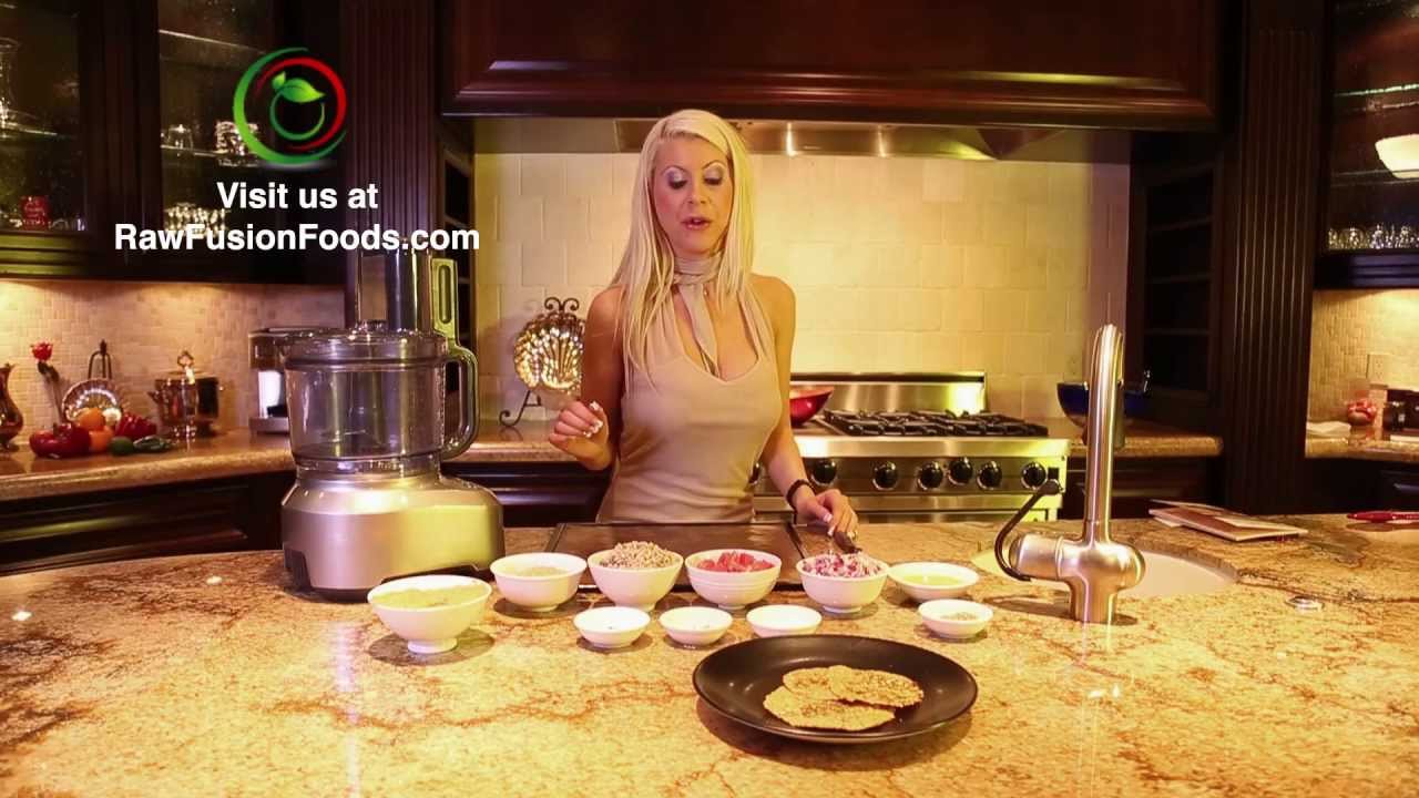 Raw Food Recipes: Italian Flatbread & Garden Pizza Raw Food Recipes: Italian Flatbread & Garden Pizza