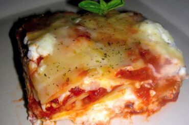 Vegetarian Lasagna Recipe - Home Made Healthy Italian Food with Fresh Herbs