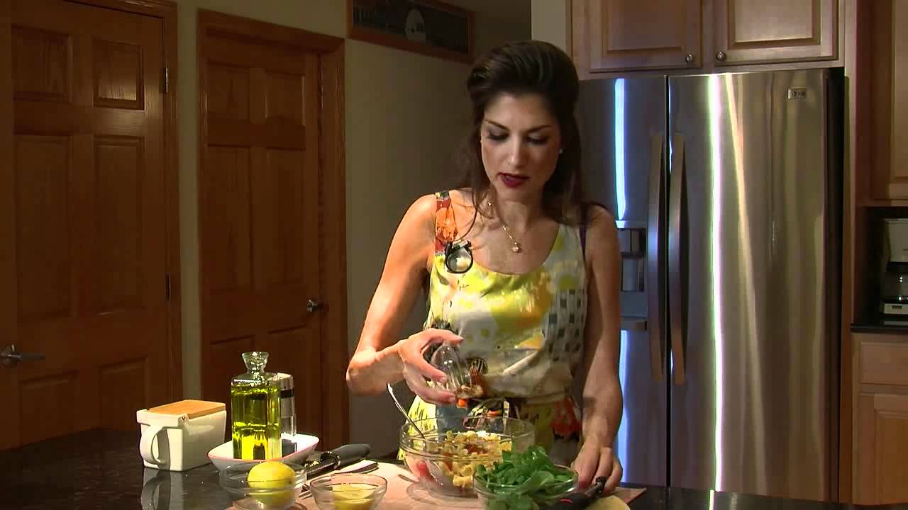 Italian Cooking : Arugula Pasta Salad Italian Cooking : Arugula Pasta Salad