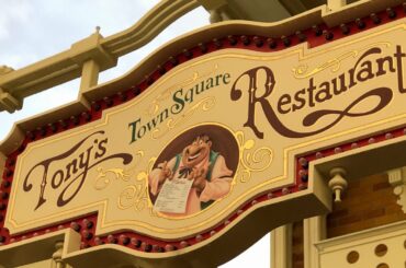 DINING REVIEW: Tony's Town Square Restaurant at Magic Kingdom