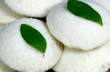 5 मिनट में बाजार जैसी फूली फूली इडली घर पर कैसे बनायें Idli Recipe in Hindi by Sonia Goyal