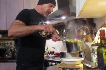Cooking Italian with Banana Joe