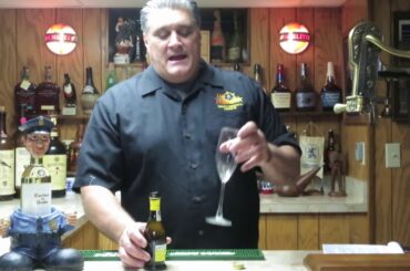 Review: Cupcake Moscato D'Asti - Sparkling wine from Italy.