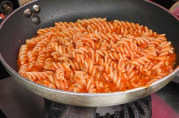 London Street Food. Very Yummy Italian Pasta Cooked in Chancery Lane