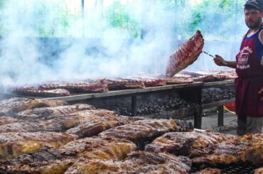 HUGE Quantities of Ribs Grilled At the Ribs Festival. Italian Street Food
