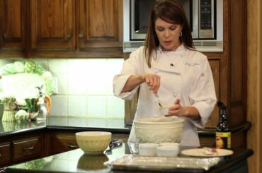 How to Make Tiny Meatballs : Italian Cuisine