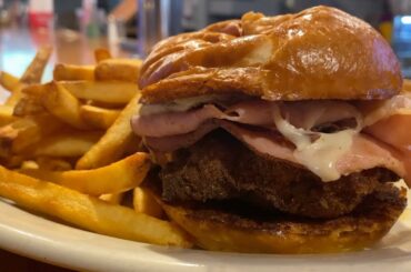 Eating At The WORST Reviewed Pub Restaurant In My State | WITH A TWIST!!