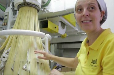 Discover how the best quality spaghetti is made | Pasta Grannies