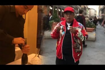 Hotman Ucap Kerinduan dengan Tuak saat Disuguhkan Red Wine di Florence, Italy