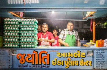 EGG MUGHLAI & EGG GHOTALA at Jyoti Omelette Center | Indian Street Food