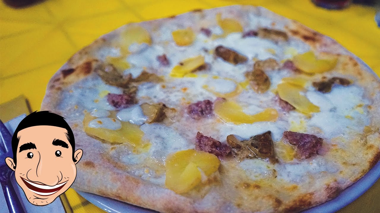 ABRUZZO ITALY | Italians Eating Pizza in Italy ABRUZZO ITALY | Italians Eating Pizza in Italy