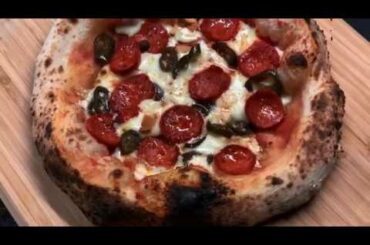 Pepperoni & Candied Jalapeño Pizza | Ooni Koda