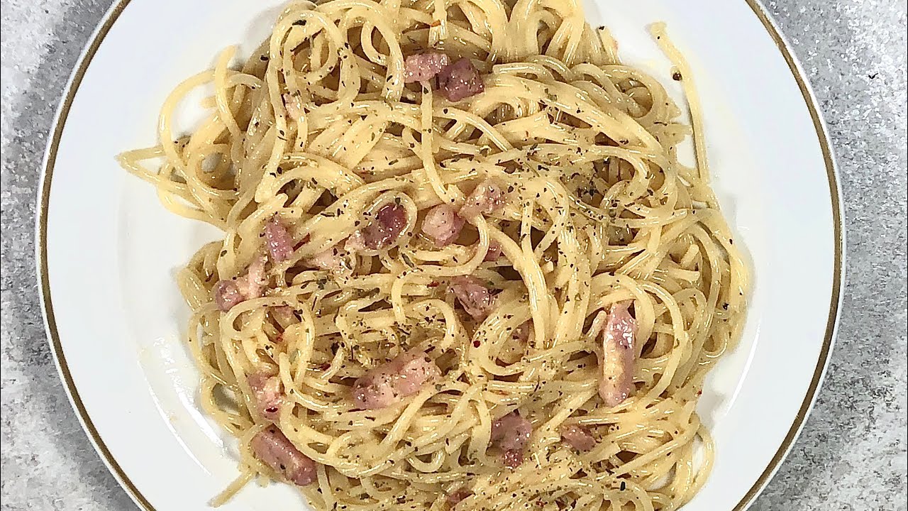 Real Italian spaghetti alla carbonara Real Italian spaghetti alla carbonara