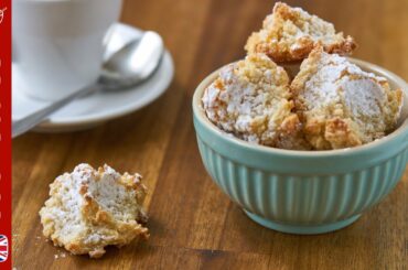 Amaretti Cookies recipe – Italian Almond Biscuits (Amaretto recipes)