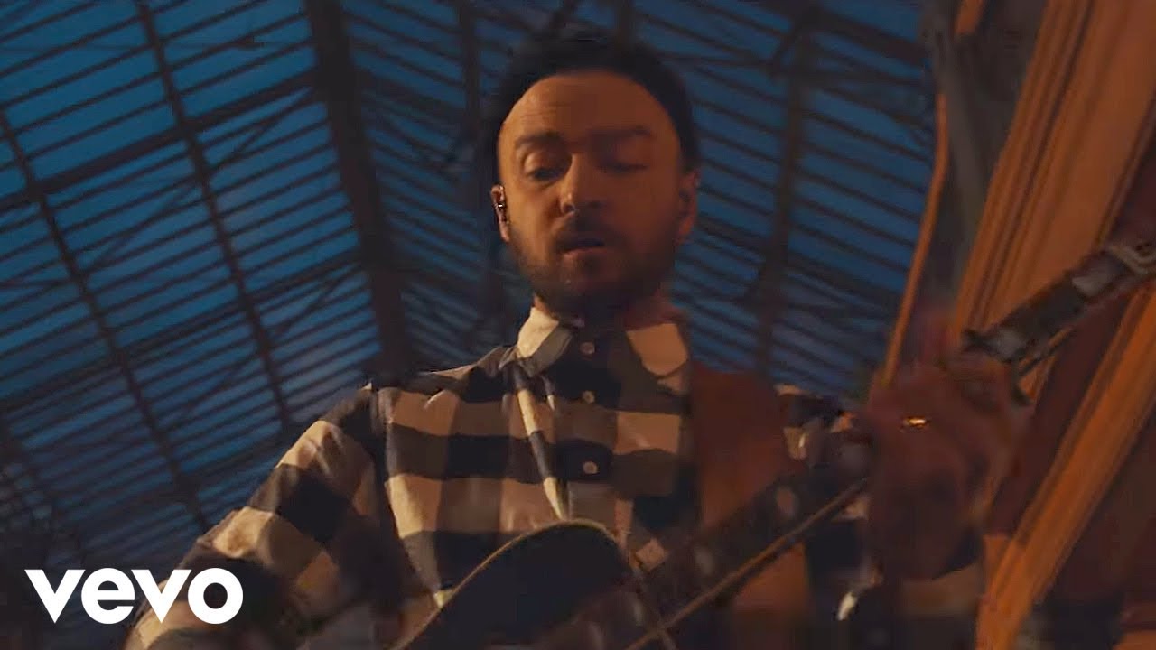 Justin Timberlake – Say Something ft. Chris Stapleton (Official Video) Justin Timberlake - Say Something ft. Chris Stapleton (Official Video)