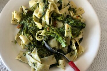 Pasta Grannies discover mugnoli broccoli pasta from Puglia!