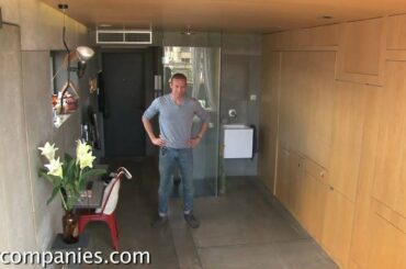 Lego-style apartment transforms into infinite spaces