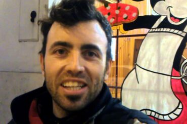 Neil's...eating pizza in Italy (raw footage)