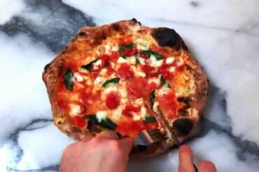How to Eat Pizza Like an Italian: Punch Neapolitan Pizza