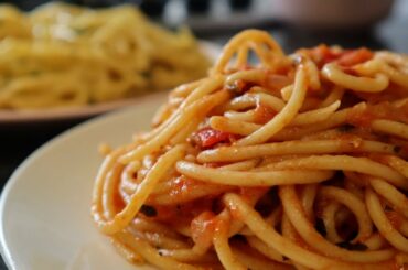 How to make Pasta Recipe in Kannada (with Red Sauce and White Sauce)