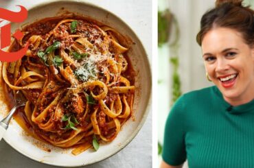 Alison Roman's Quick and Easy Ragù | NYT Cooking
