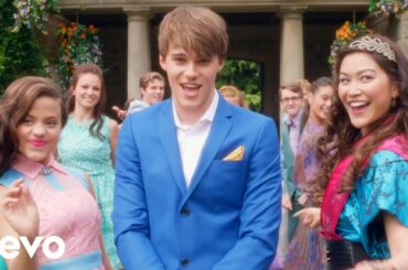 Descendants Cast - Be Our Guest (From "Descendants")