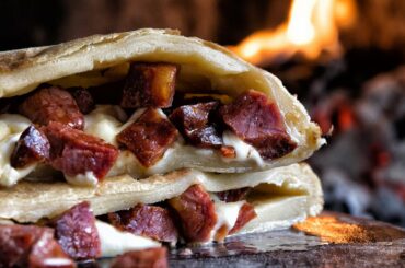 Italian Calzone with Serbian kulen - Simple Recipe