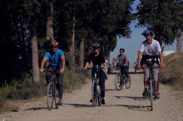 The best Tuscany wine tour by bike