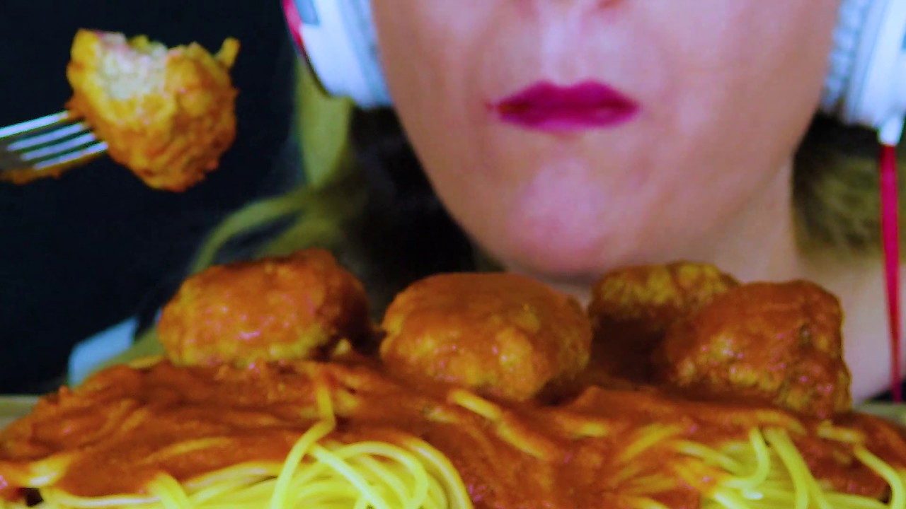 ASMR ITA SPAGHETTI AL SUGO E POLPETTE(EATING SOUNDS) ITALIAN MUKBANG ASMR ITA SPAGHETTI AL SUGO E POLPETTE(EATING SOUNDS) ITALIAN MUKBANG