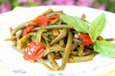 Nonna's Italian Green Beans Recipe - Laura Vitale - Laura in the Kitchen Episode 791