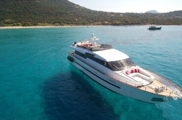 Wine Cruise on the Tuscan sea