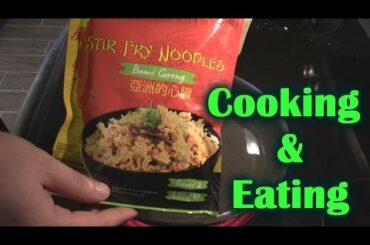 ASMR Cooking & Eating Stir Fry from Italy