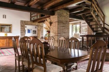 VILLA ON THE ANCIENT APPIAN WAY IN ROME