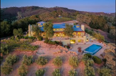 Spectacular Tuscan Vineyard Estate on 117 Acres in St. Helena