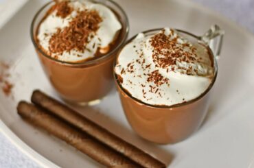 Hot Chocolate || Italian Hot Chocolate || Chocolate Milk || Creamy, Delicious Chocolate Tea