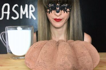 ASMR CHOCOLATE COVERED CUPCAKE WITH MILK (Eating Sounds) Mukbang NO TALKING